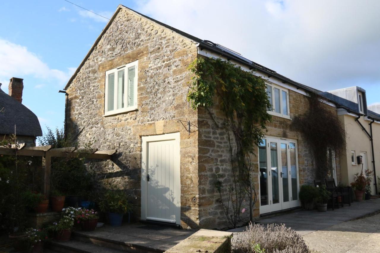 The Old Milking Parlour At Knapp Farm Dorchester Exterior photo